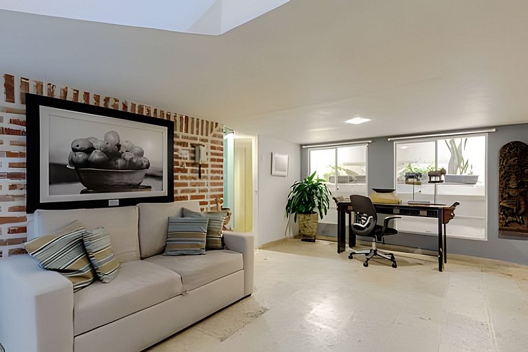 Luxury Duplex Retreat, Old Town