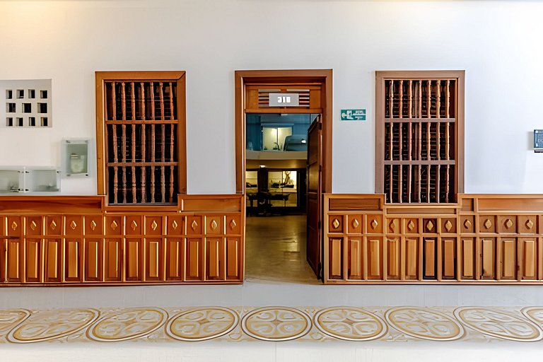 Luxury Duplex Retreat, Old Town