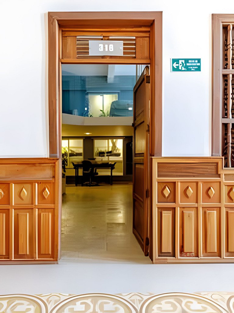 Luxury Duplex Retreat, Old Town