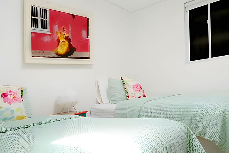 Old Town's Huge 4 Bedroom Deluxe Apt