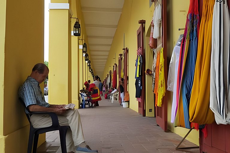 Stylish Old-Town Duplex 2BR, AC, Netflix, Hot Wa