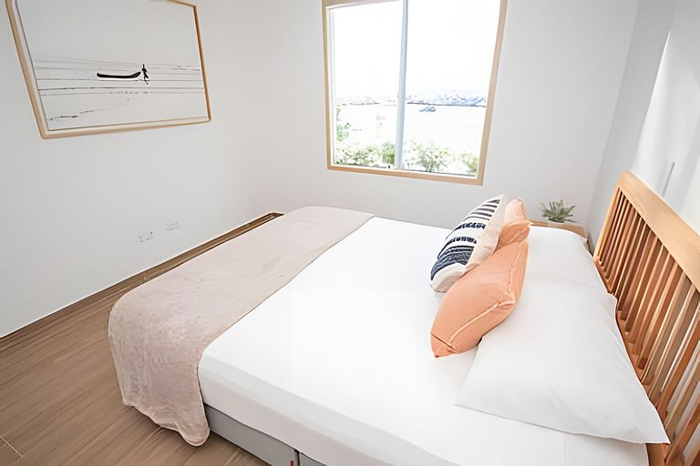 Lux Beach House w/ Rooftop Pool