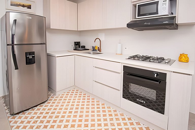 Hip, Lovely & Artsy 2BR Duplex, Hot Water+Wifi+A/C