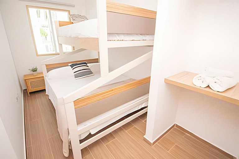 Lux Beach House w/ Rooftop Pool