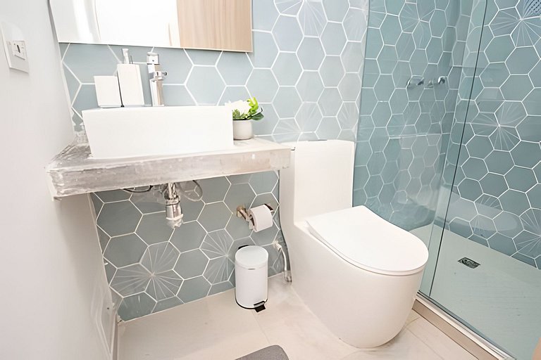 Lux Beach House w/ Rooftop Pool