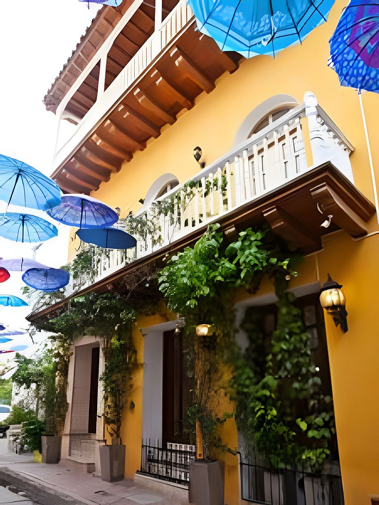 La Domínica, Hip Old Town Villa w/Rooftop Pool