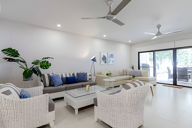 Hermosa y Moderna Casa Frente al Mar WIFi y Kayak