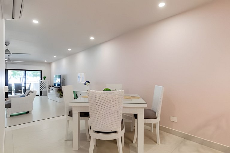 Hermosa y Moderna Casa Frente al Mar WIFi y Kayak