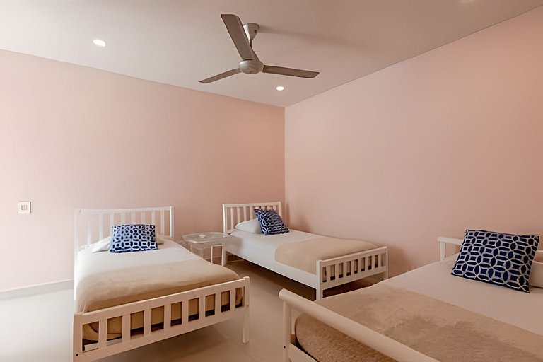 Hermosa y Moderna Casa Frente al Mar WIFi y Kayak