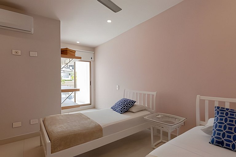 Hermosa y Moderna Casa Frente al Mar WIFi y Kayak