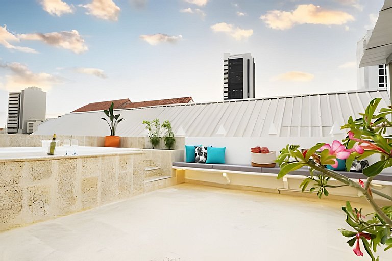 Casa Bruna, OldTown Chic Apt w/Rooftop Jacuzzi