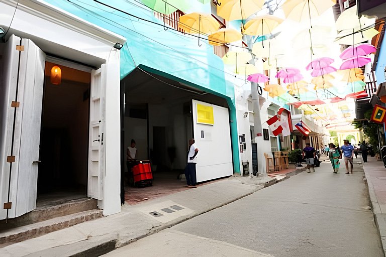 Casa Bruna, OldTown Chic Apt w/Rooftop Jacuzzi