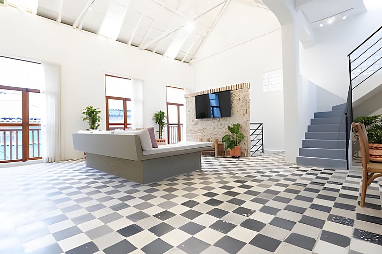 Casa Bruna, OldTown Chic Apt w/Rooftop Jacuzzi