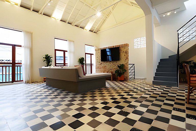 Casa Bruna, OldTown Chic Apt w/Rooftop Jacuzzi