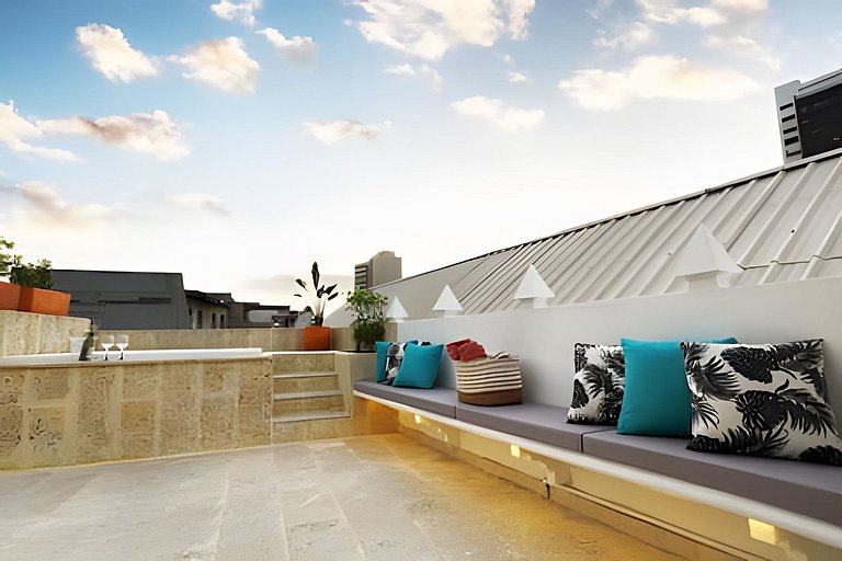 Casa Bruna, OldTown Chic Apt w/Rooftop Jacuzzi