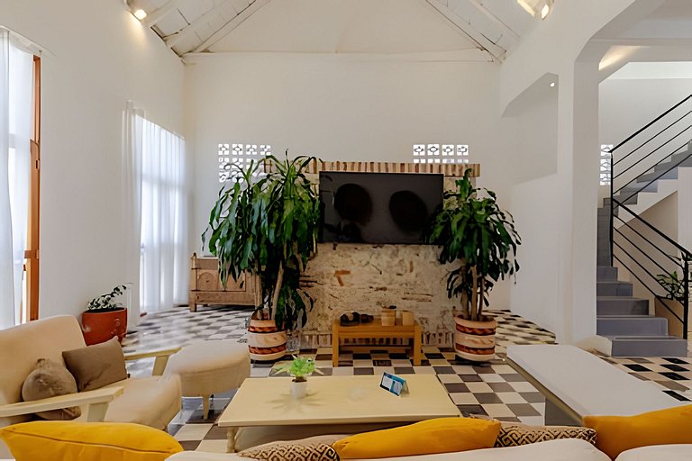 Casa Bruna, OldTown Chic Apt w/Rooftop Jacuzzi