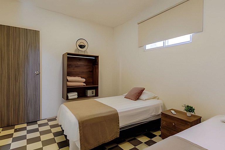 Casa Bruna, OldTown Chic Apt w/Rooftop Jacuzzi