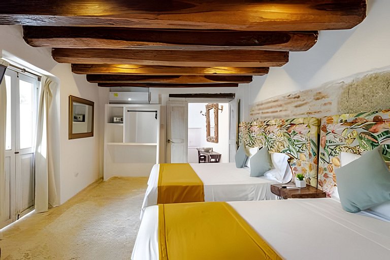 Casa Mayor, Magic & Authentic OldTown Villa w/Pool