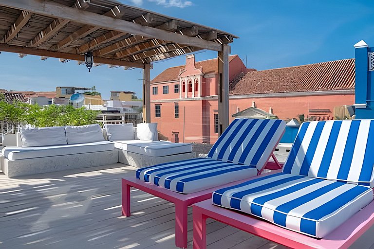 Casa Stella - Authentic Luxury Rooftop Pool