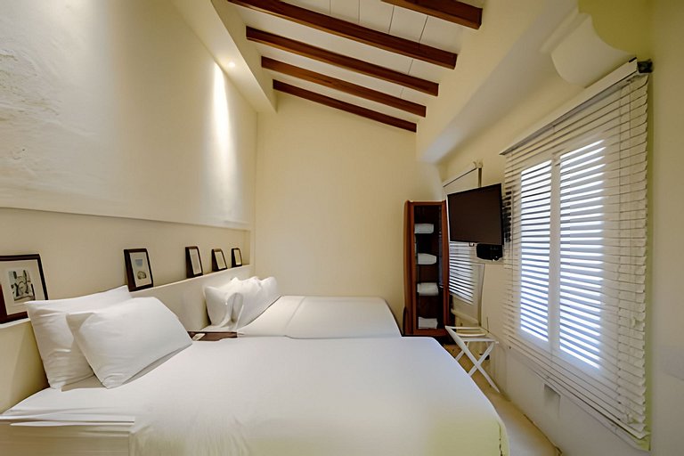 Casa Stella - Authentic Luxury Rooftop Pool