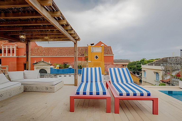 Casa Stella - Authentic Luxury Rooftop Pool