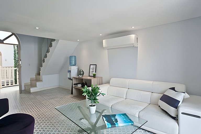 La Domínica, Hip Old Town Villa w/Rooftop Pool